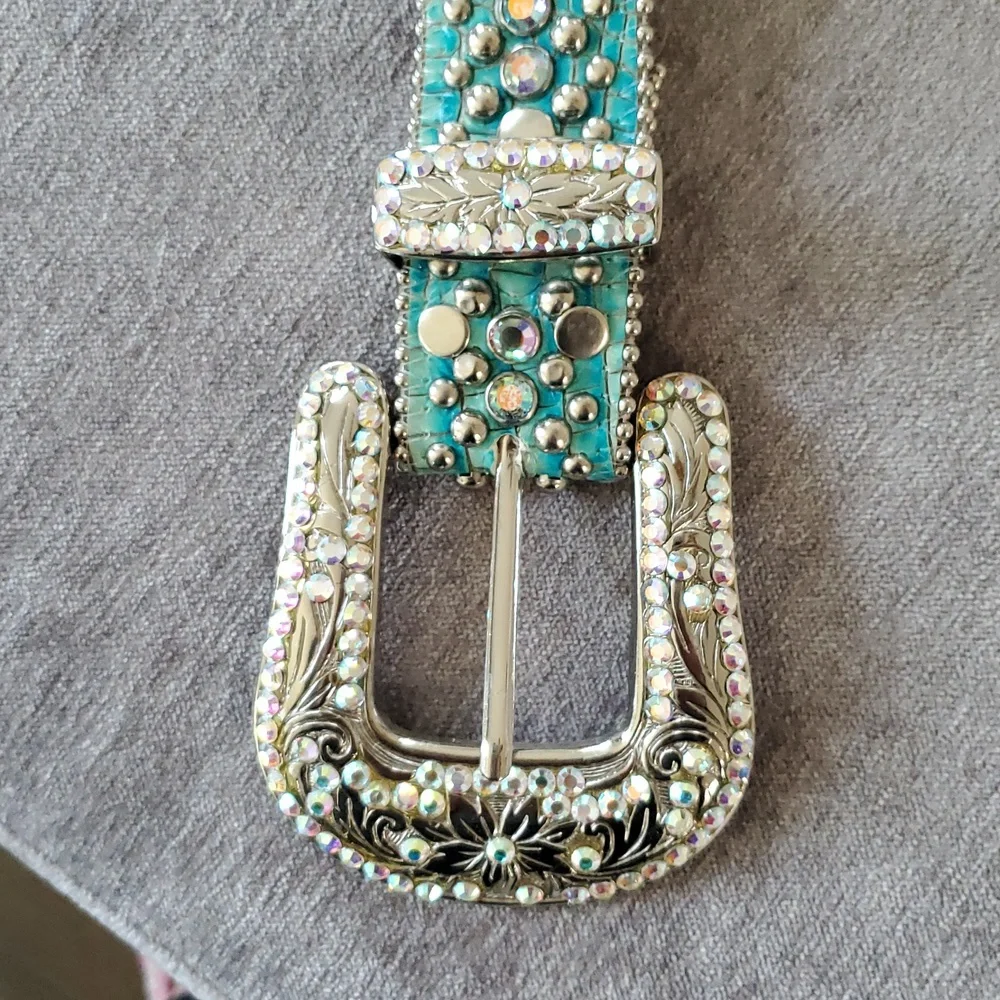 Exquisite b.b. simon Belt In Turquoise Italian Leather With Swarovski Crystals - Picture 5 of 11